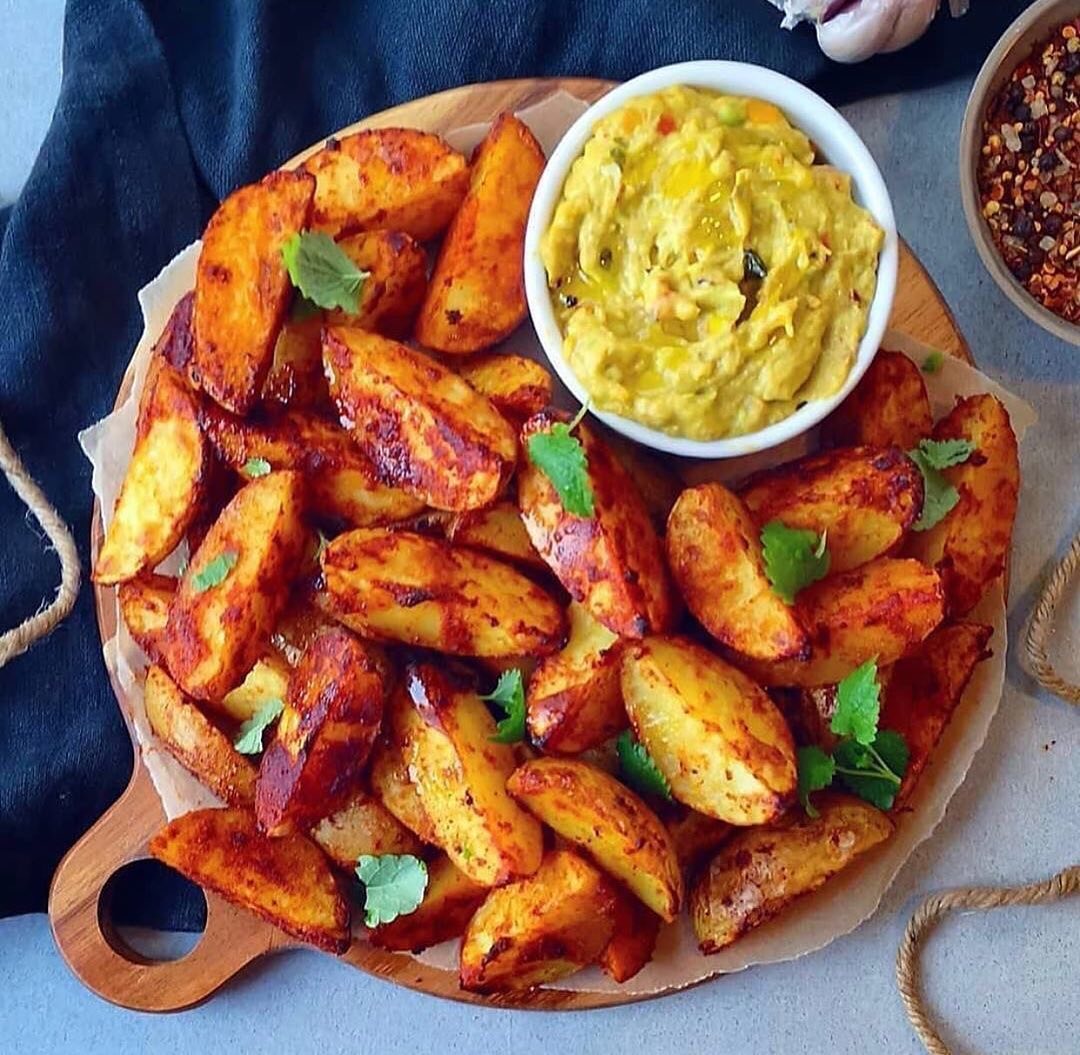 Potato Wedges & Avocado Dip