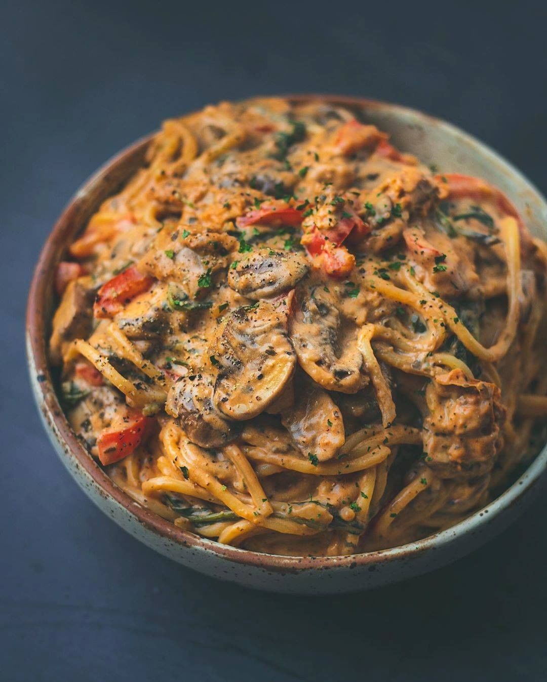 Spaghetti with Mushroom & Red Pepper White Wine Rosé Sauce