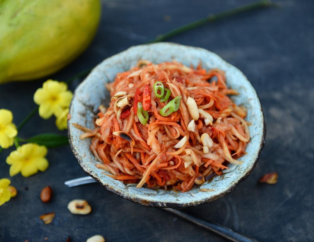 Spicy Green Papaya Salad