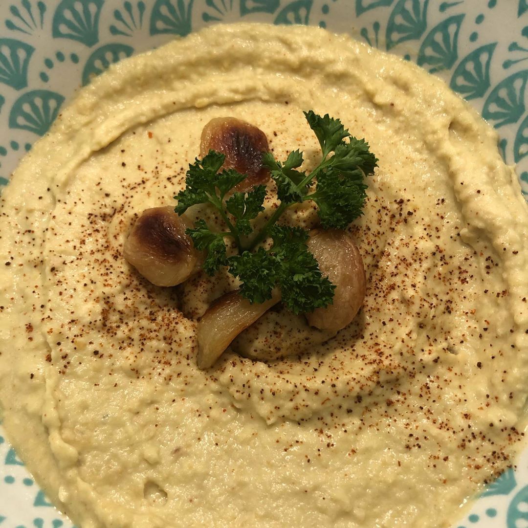 Roasted Garlic Hummus