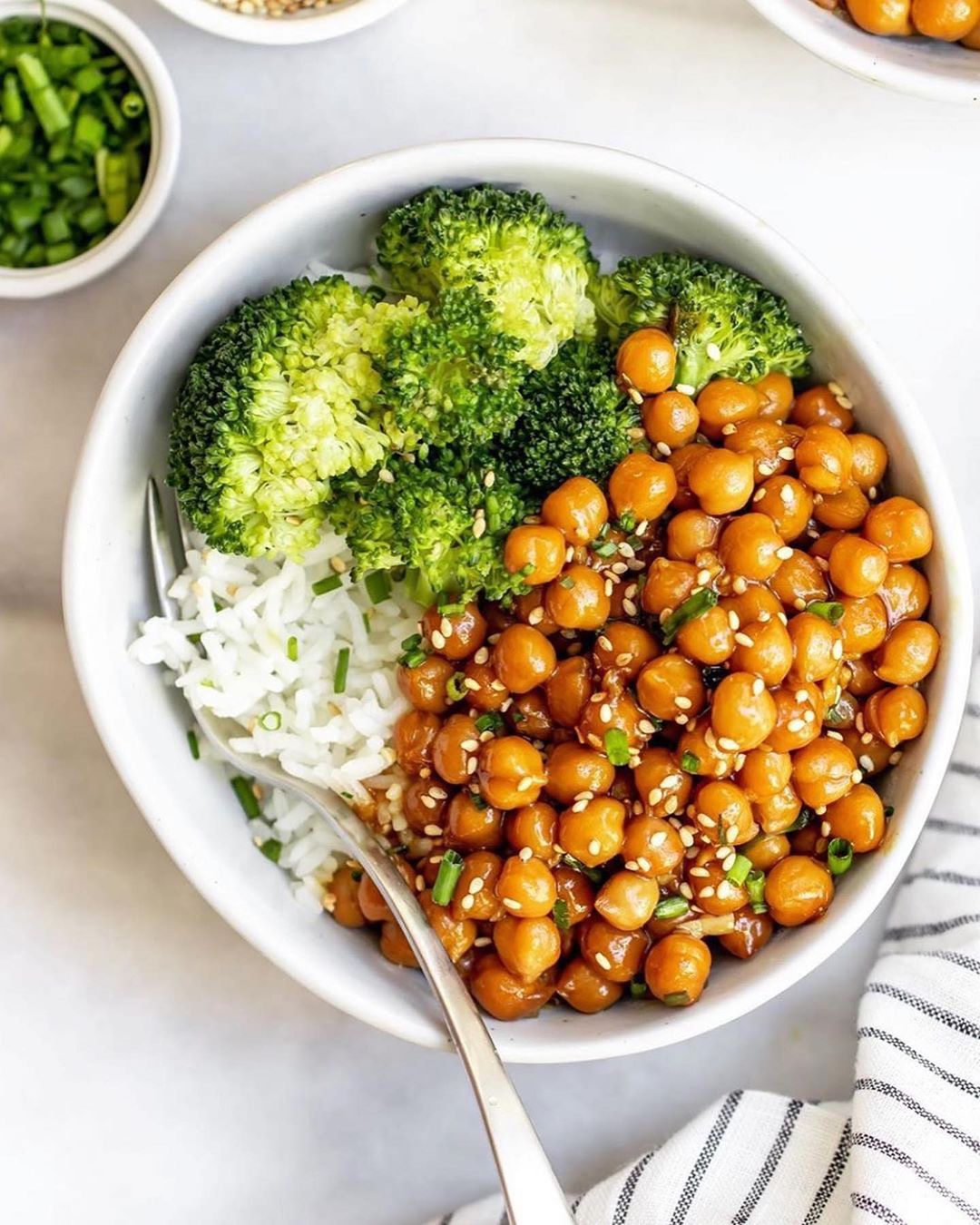 Vegan Sticky Sesame Chickpeas