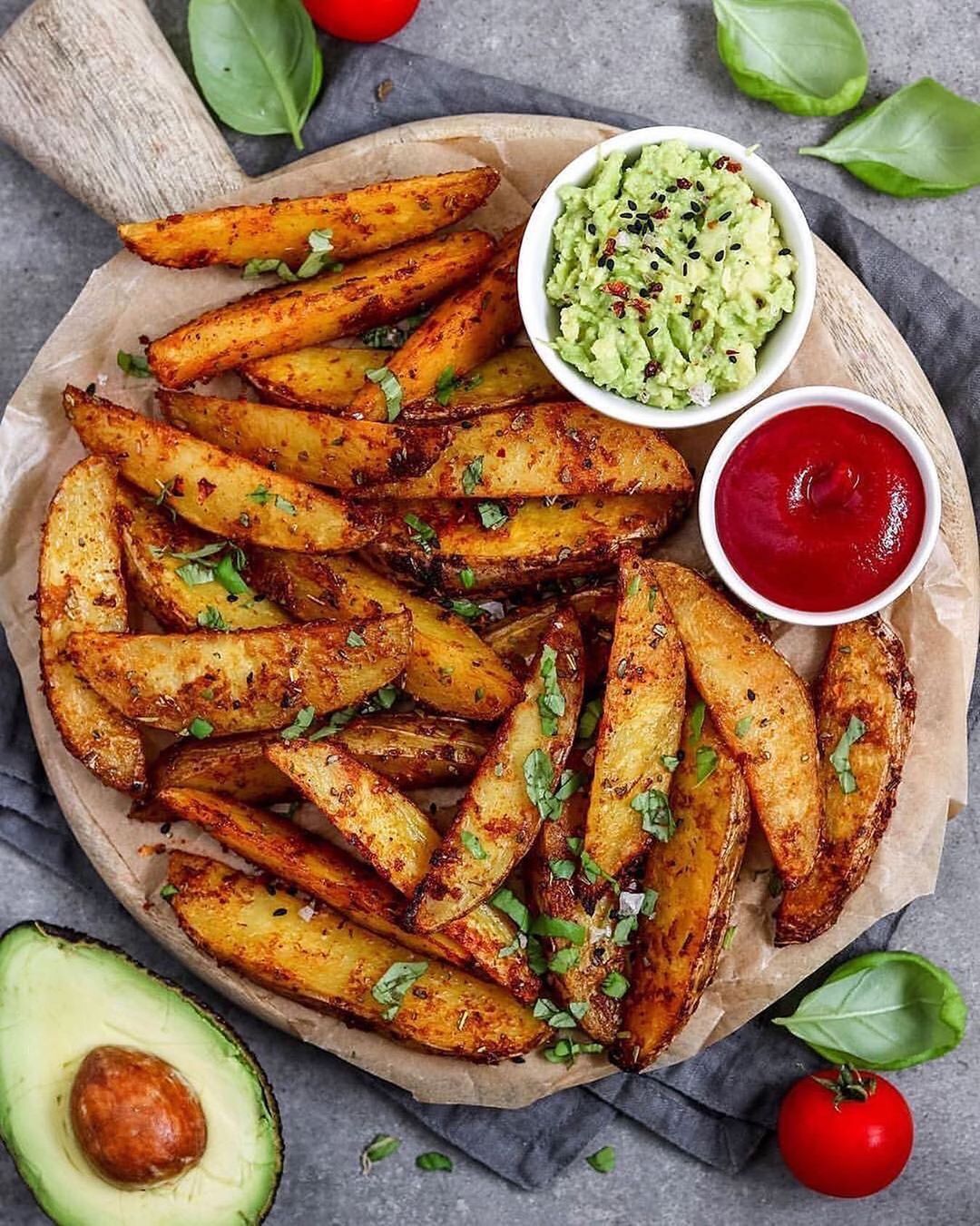 Crispy and Cheesy Potato Wedges