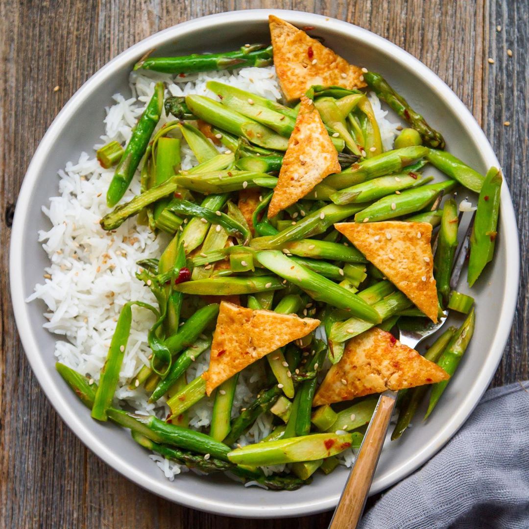 Super Easy Spicy Asparagus Stir-Fry