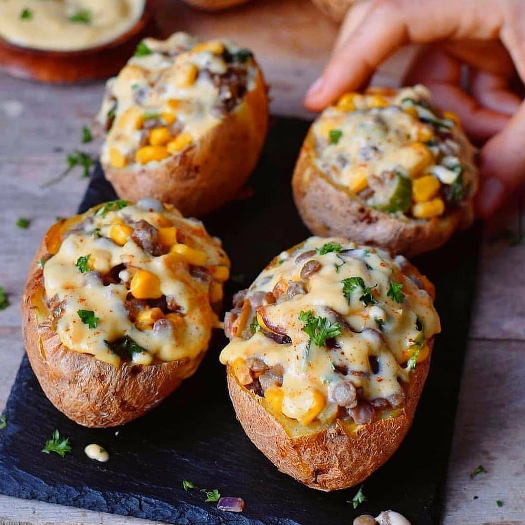 Healthy Vegan Stuffed Potato Skins