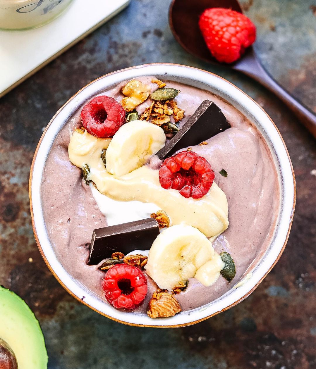 Avocado and Açaí Smoothie Bowl