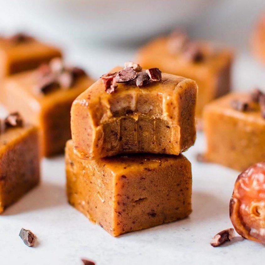 5-Ingredient Salted Date Caramel Fudge