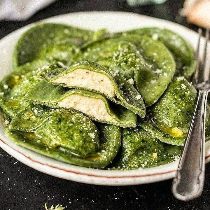 Spinach Ravioli with Cashew-Truffle