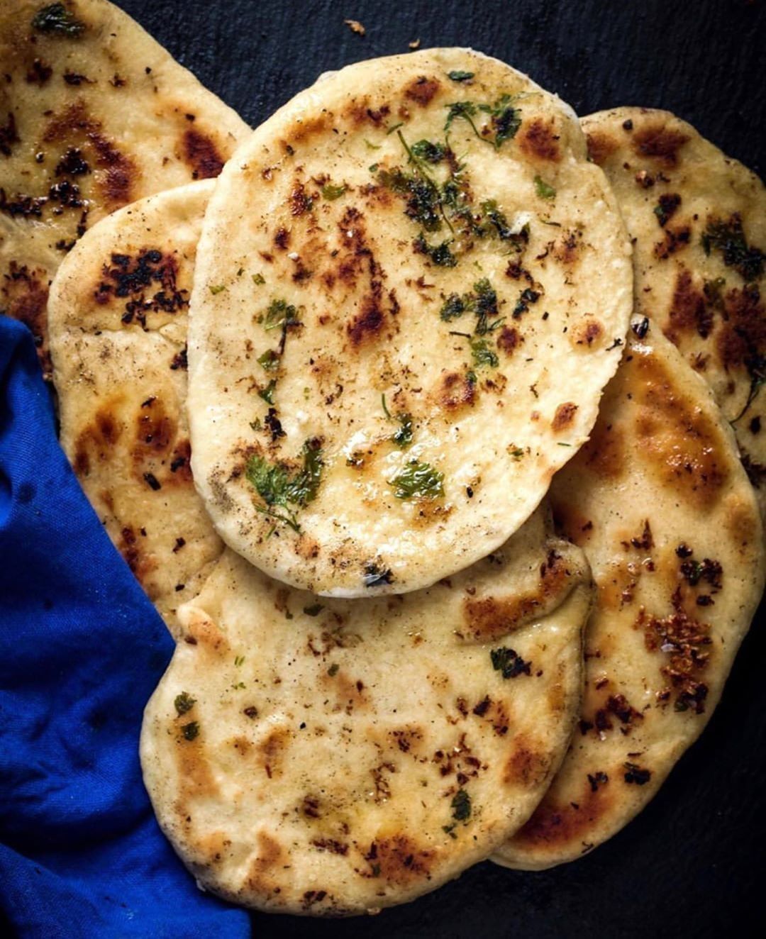 Easy Mint Garlic Naan ⠀