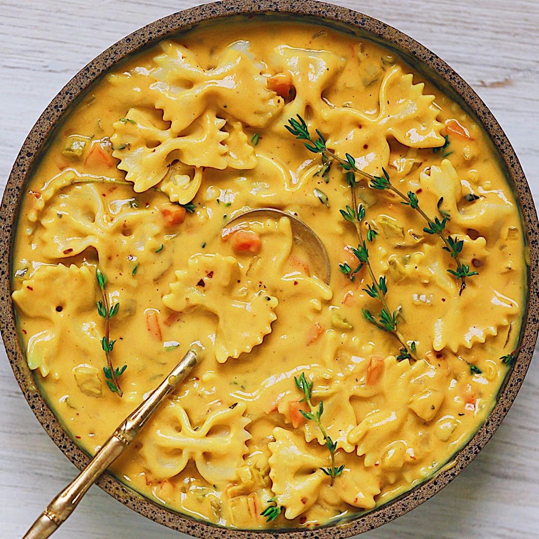 Roasted Butternut Mac N’ Cheeze Chowder