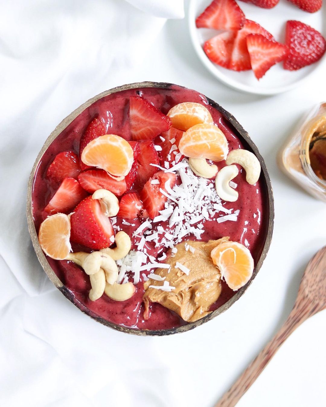 Mango Berry Smoothie Bowl