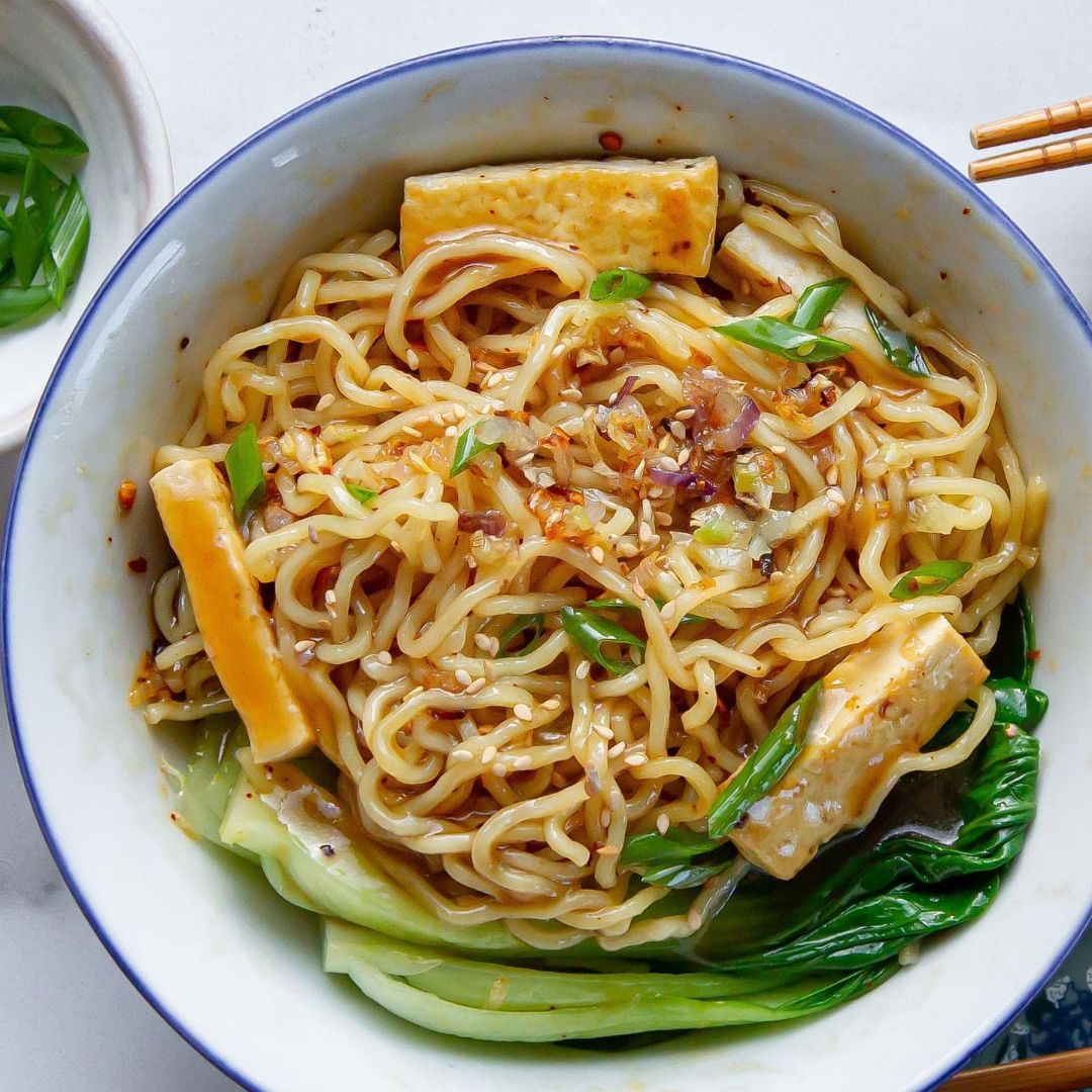 Ginger Shallot Tossed Noodles