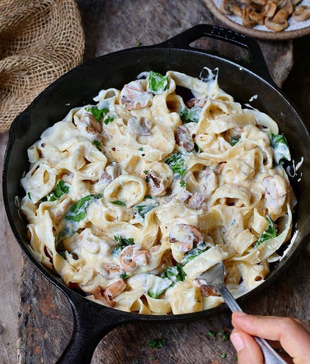 Best Vegan Alfredo Sauce⠀⠀