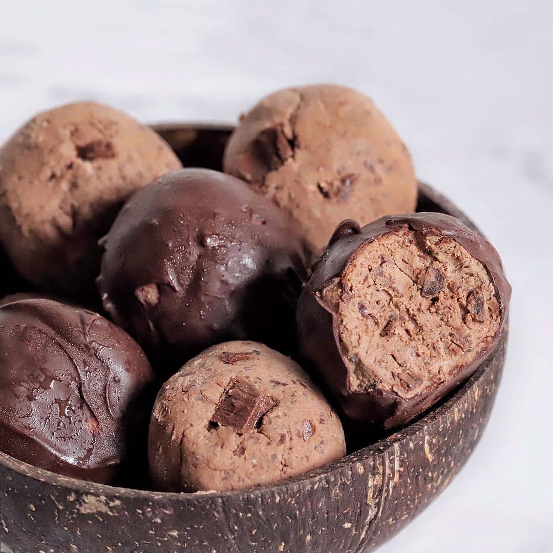 4-Ingredient Double Choco Cookie Protein Truffles