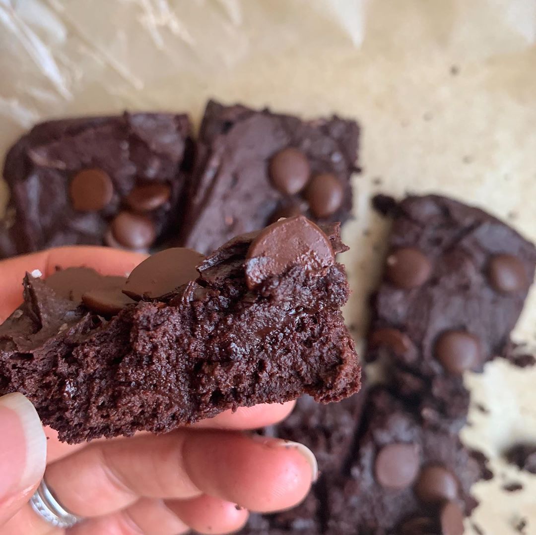 4 Ingredient Flourless V/gf/paleo Fudge Brownies