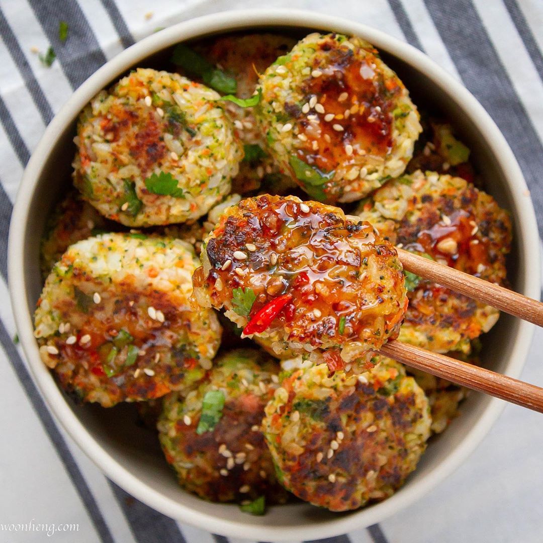 Broccoli & Cauliflower bites with Thai sweet chili sauce