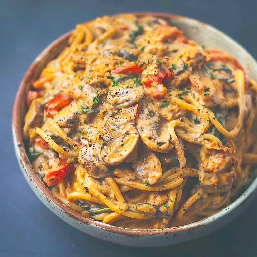 Spaghetti with Mushroom & Red Pepper Rosé Sauce