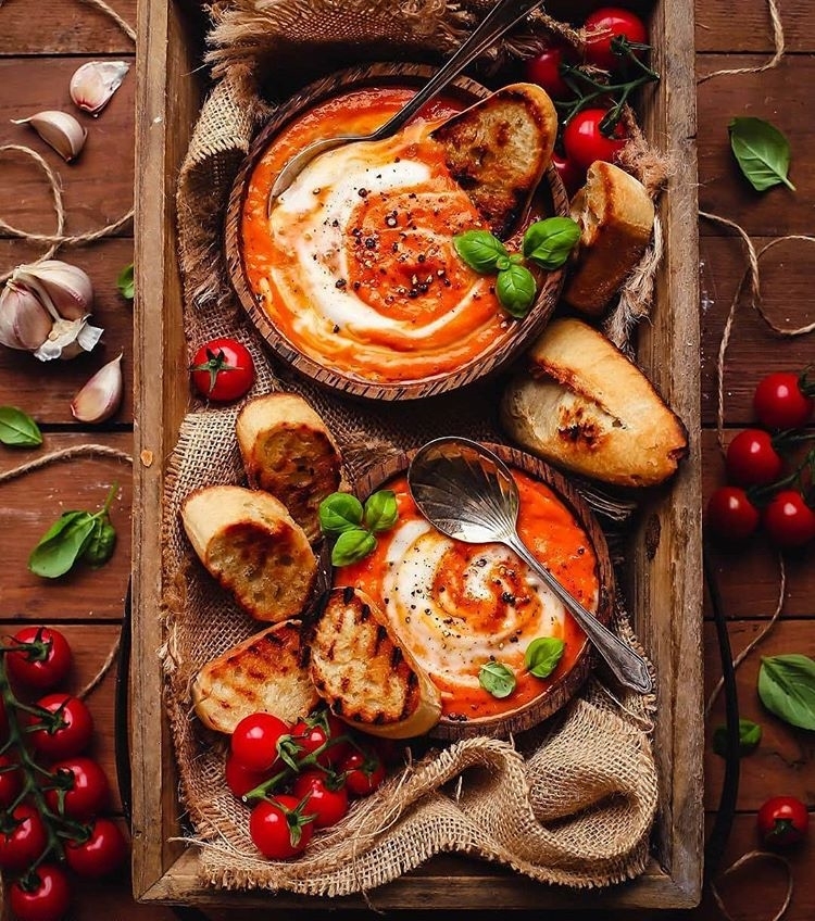 Creamy, Super Simple Roasted Tomato Soup