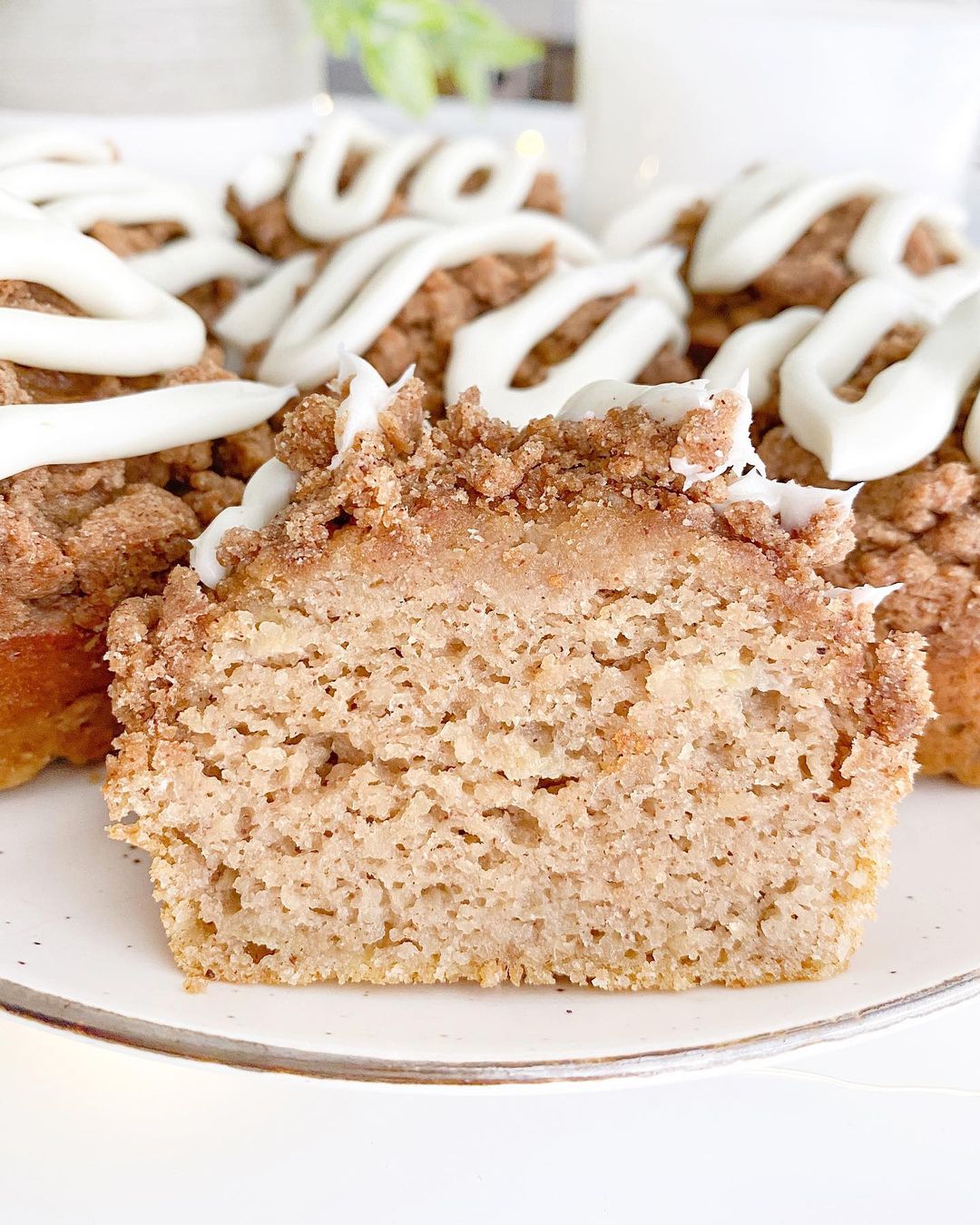 Cinnamon Streusel Banana Muffins