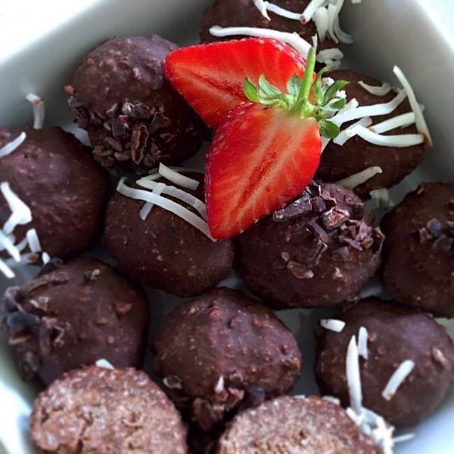 Raw Rich Chocolate Truffles