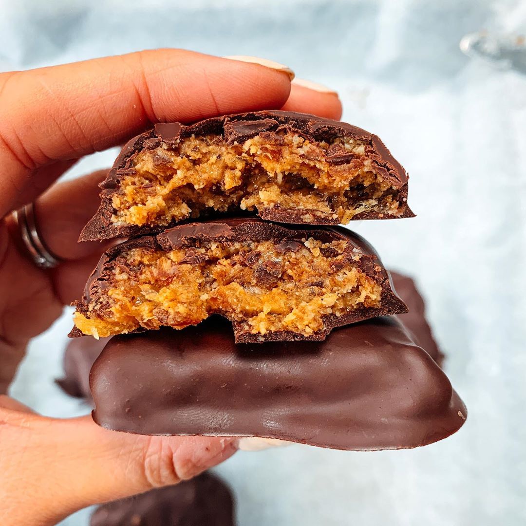 Date Caramel Snack Bars