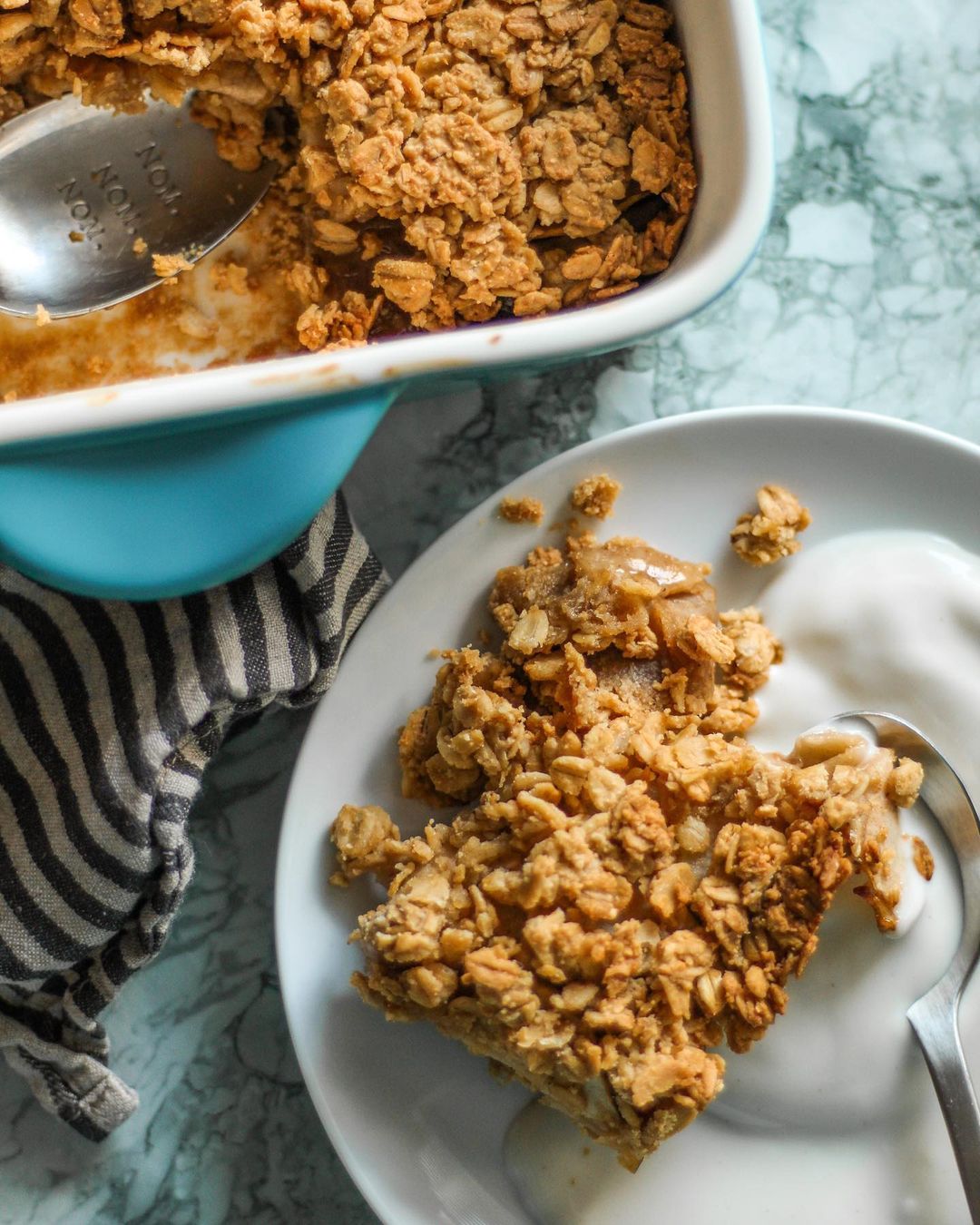 Apple Pie Crumble Bars