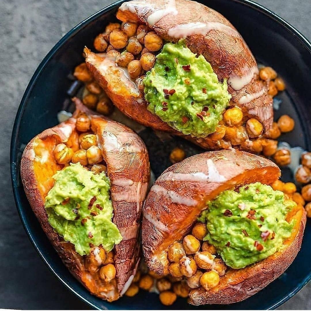 ’Cheesy’ Veggie Loaded Sweet Potatoes