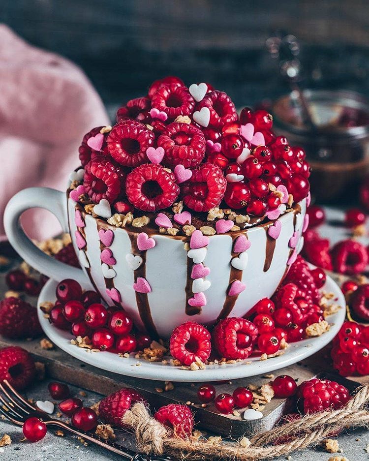 Vegan Chocolate Mugcake with Raspberries