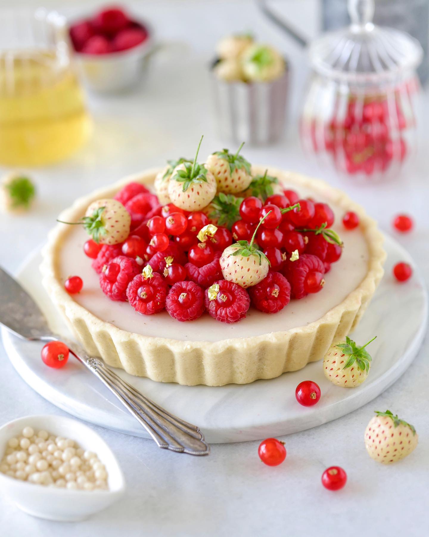Easy Vegan Pineberry Tart