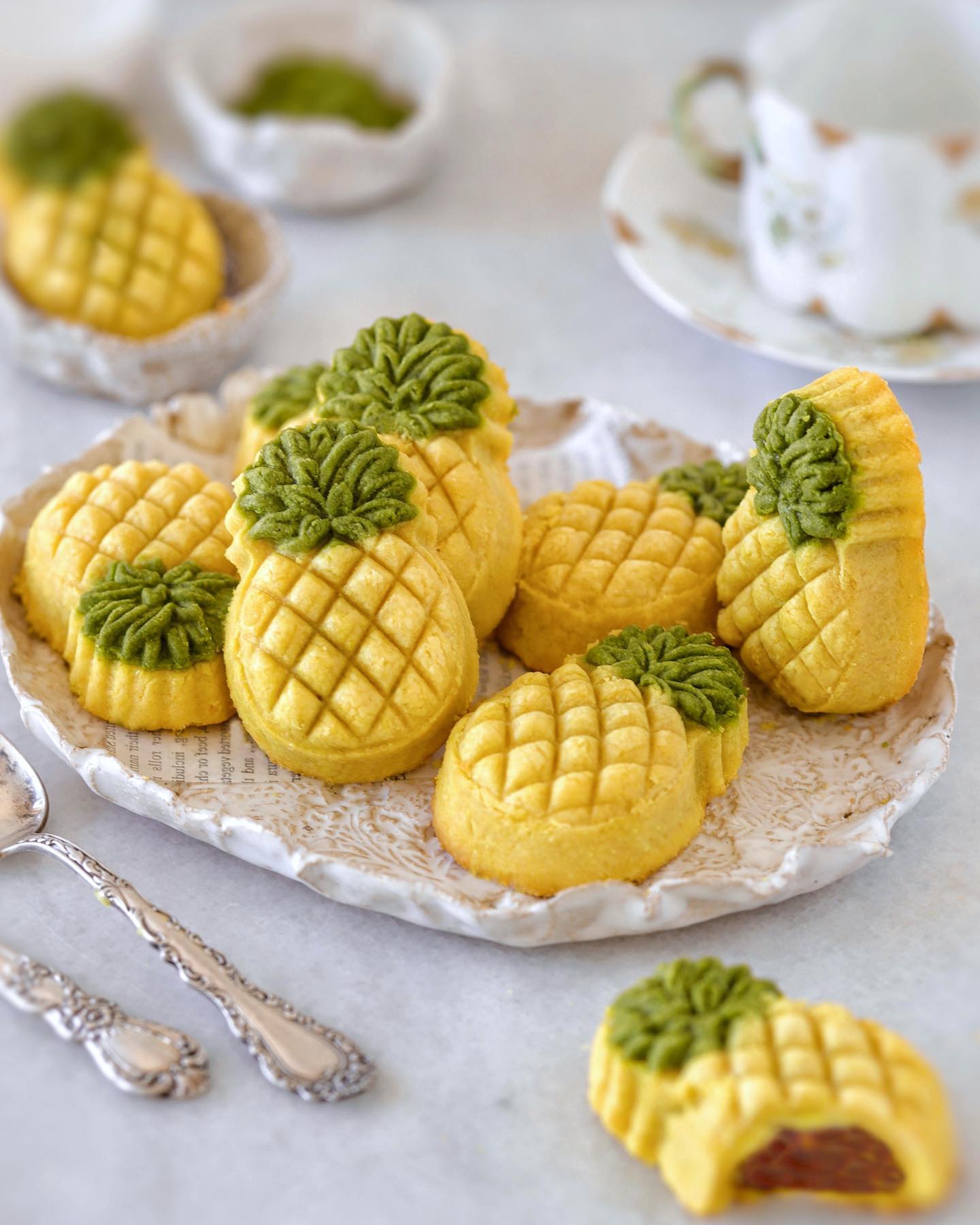Delicious Pineapple Surprise Cookies with Jam