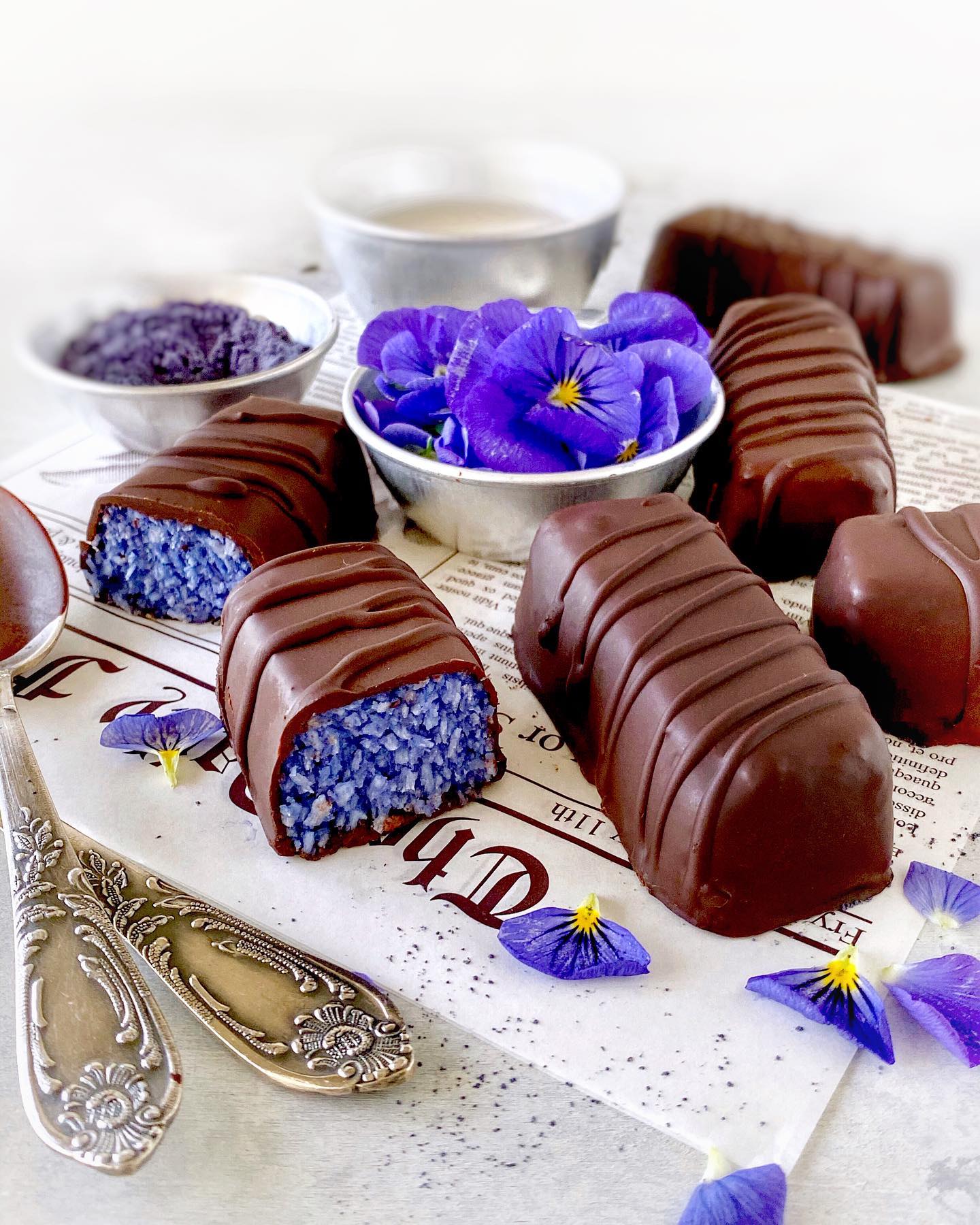 Butterfly Pea Powder Bounty Bars