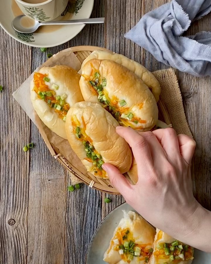 Cheesy Scallion Stuffed Bread