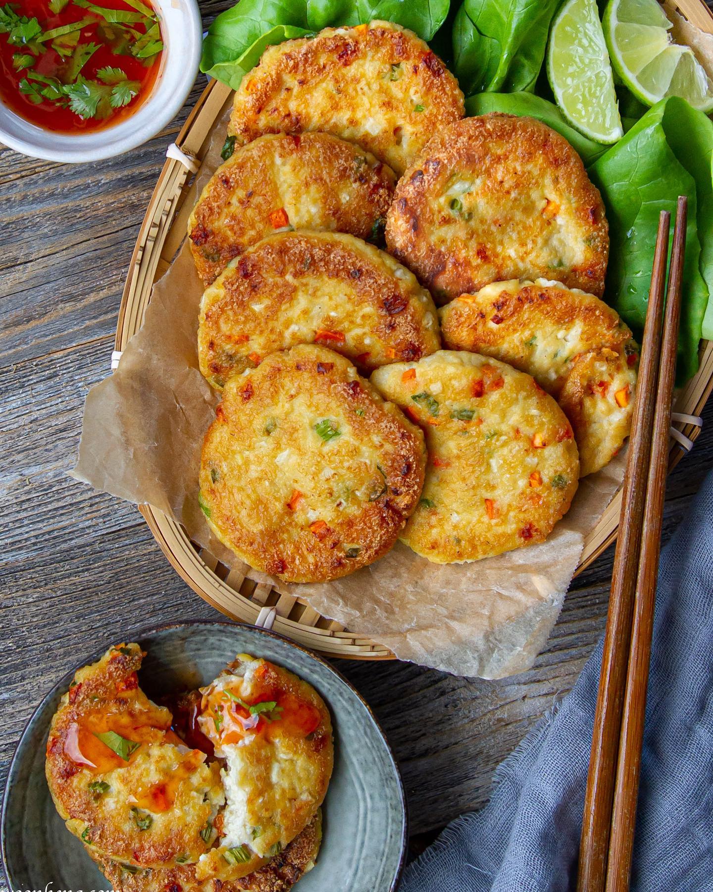 Golden Tofu Cakes with Vegetables
