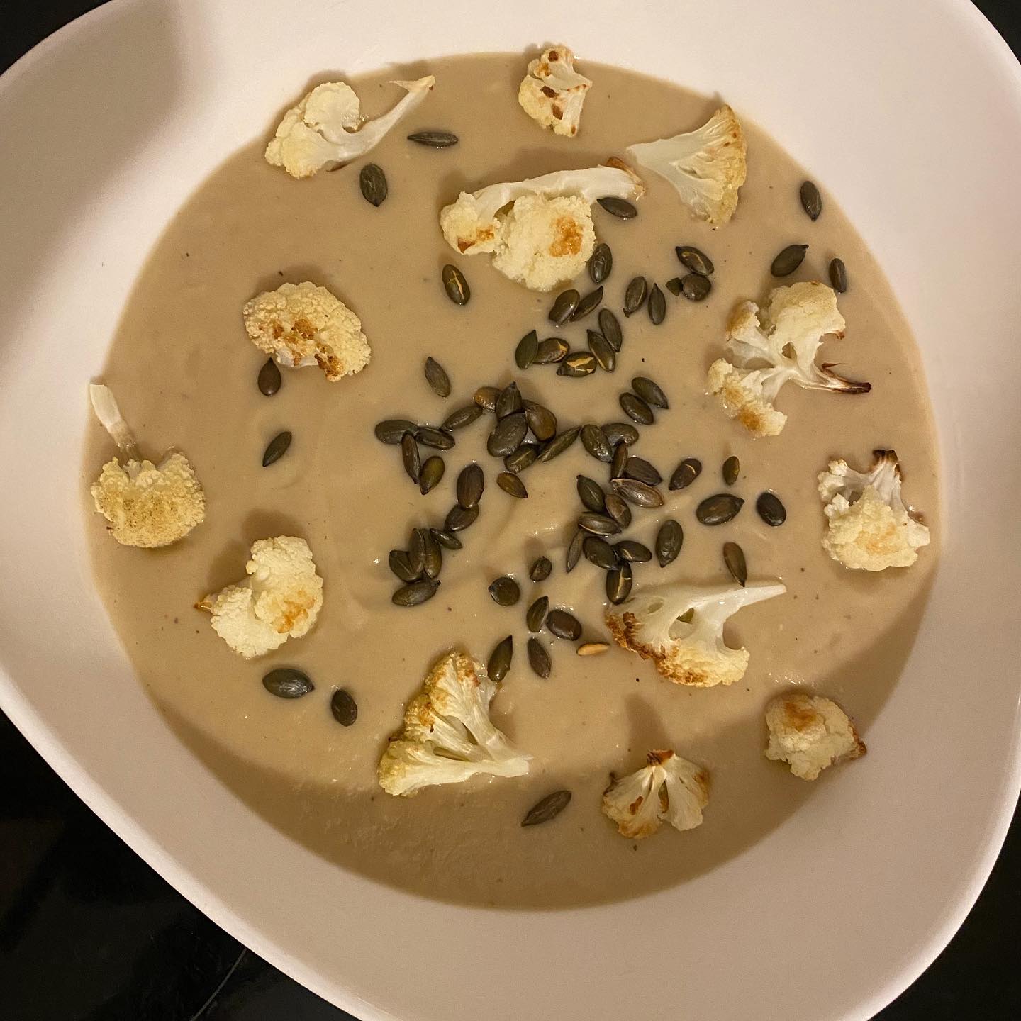 Vegan Roasted Cauliflower Soup