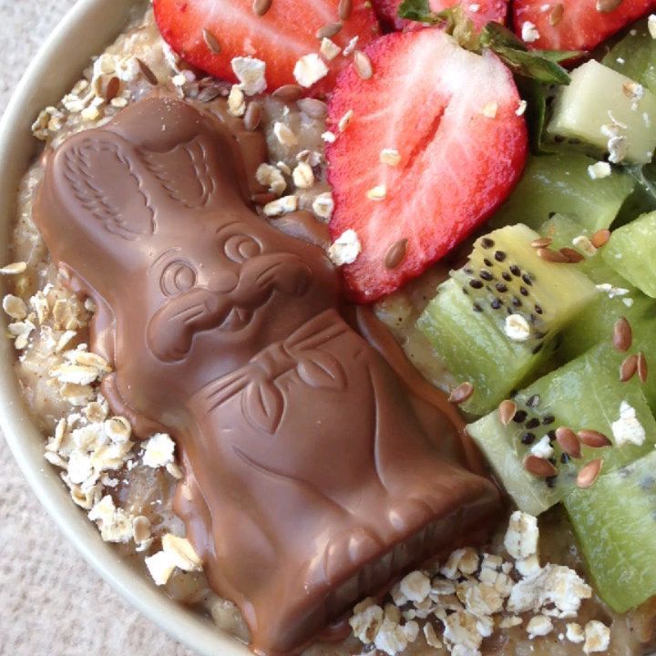 Easter Chocolate Bunny, Strawberries & Kiwi Oatmeal Delight