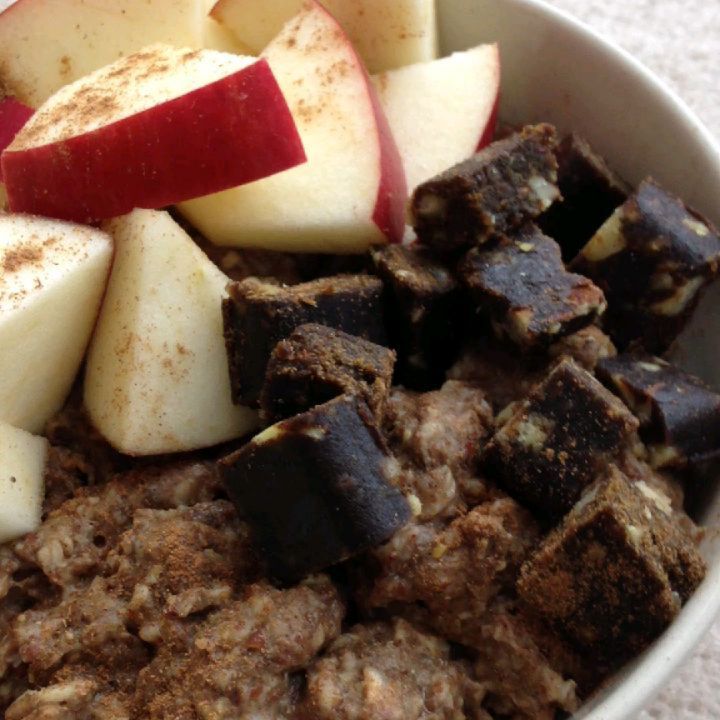 Apple Cinnamon Oatmeal Delight