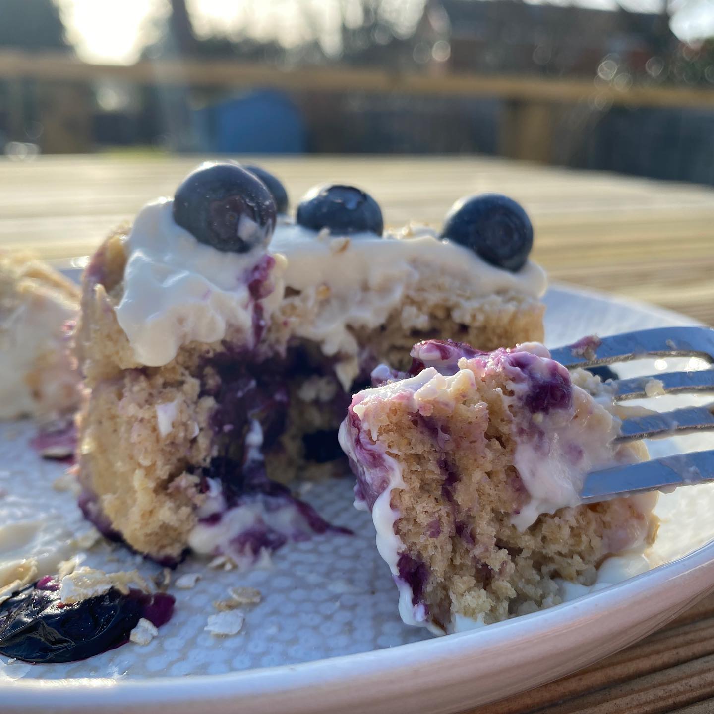 Quick and Easy Blueberry Muffin Baked Oats in a Mug