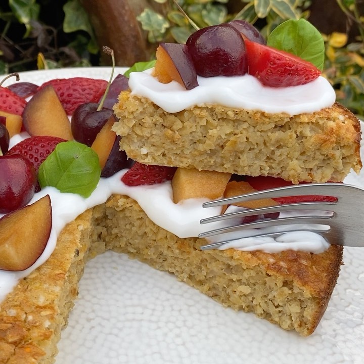 Baked Oats Cake for Breakfast or Dessert