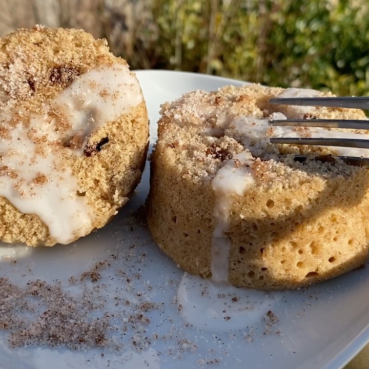 Hot Cross Bun Mugcake