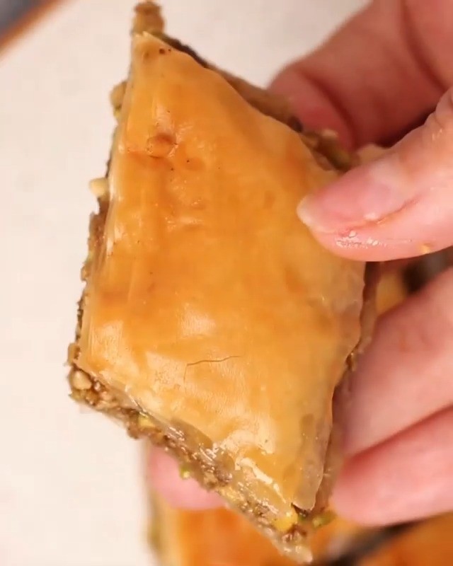 Quick Vegan Lebanese Baklava with Nut Filling