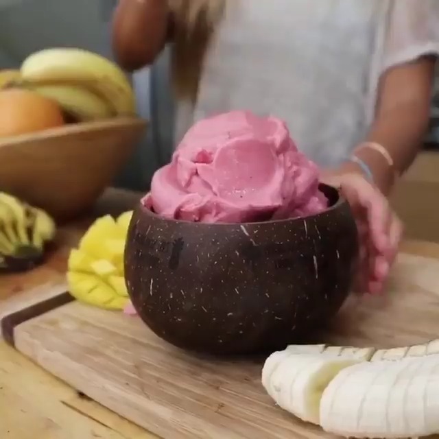 Vegan Strawberry Vanilla Ice Cream