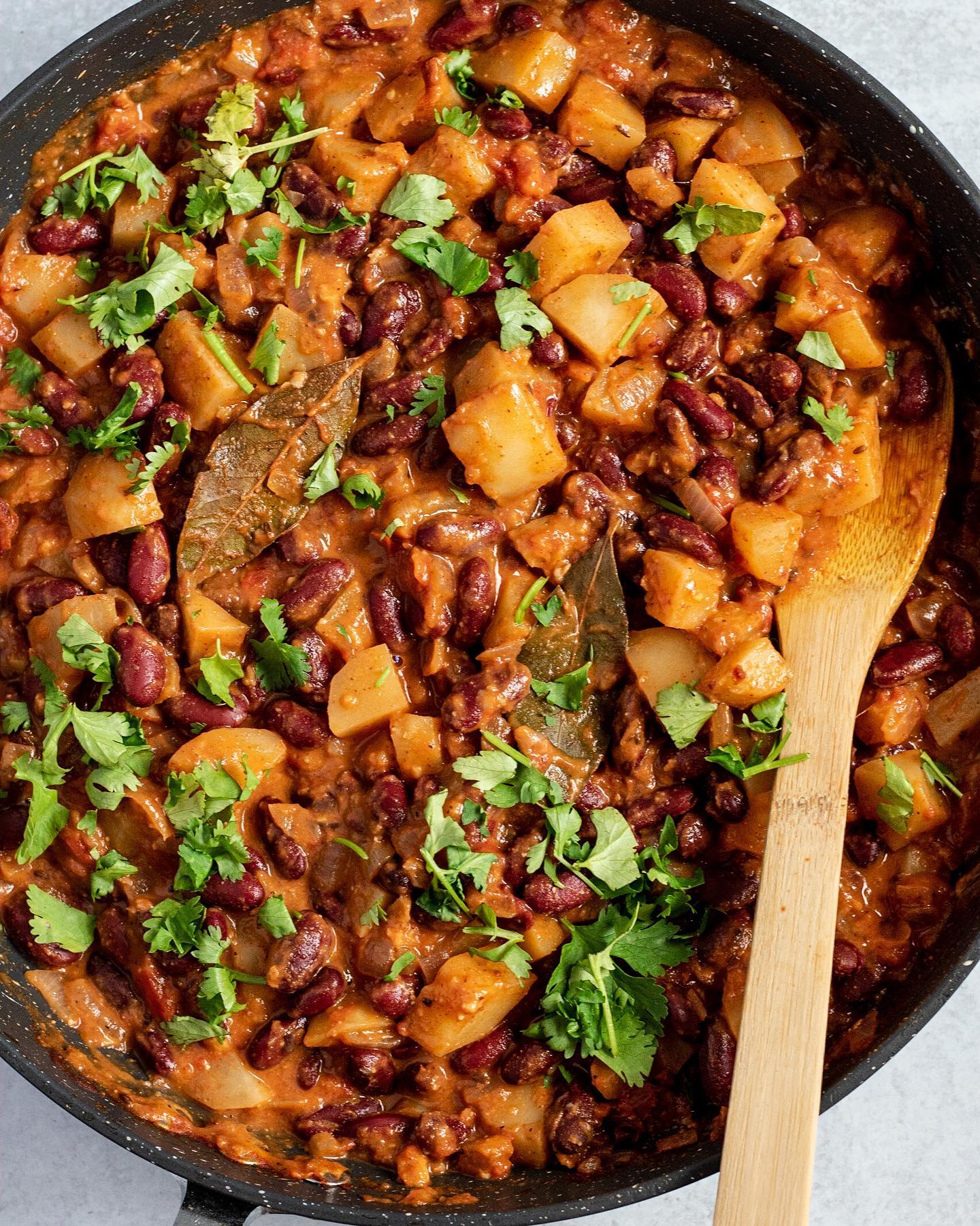 Quick and Creamy Curried Red Bean Skillet