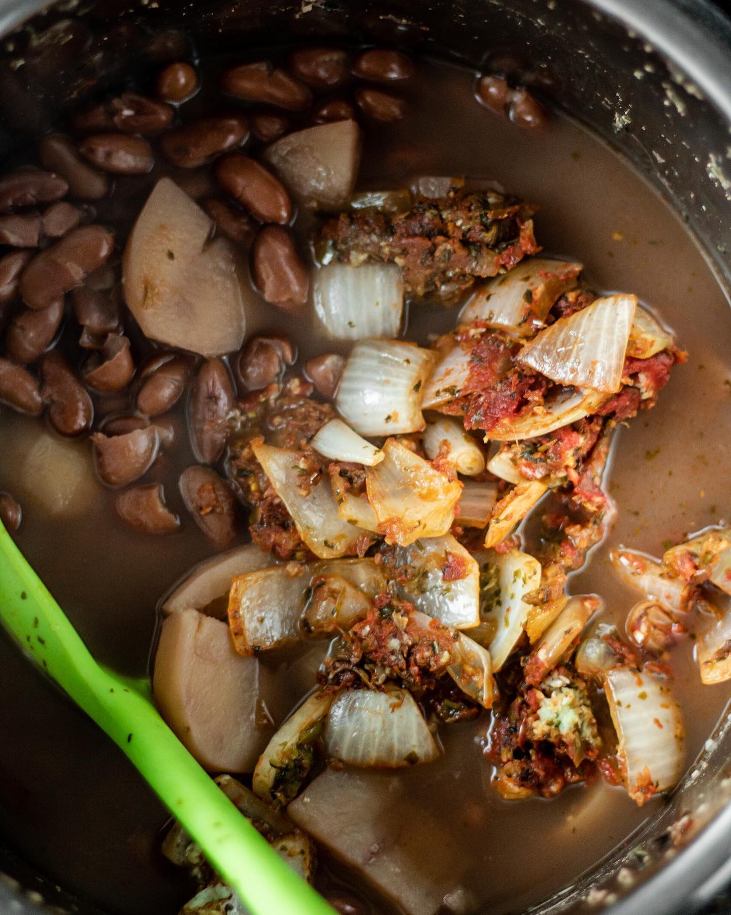 Dominican-Style Stewed Beans (Habichuelas Guisadas)