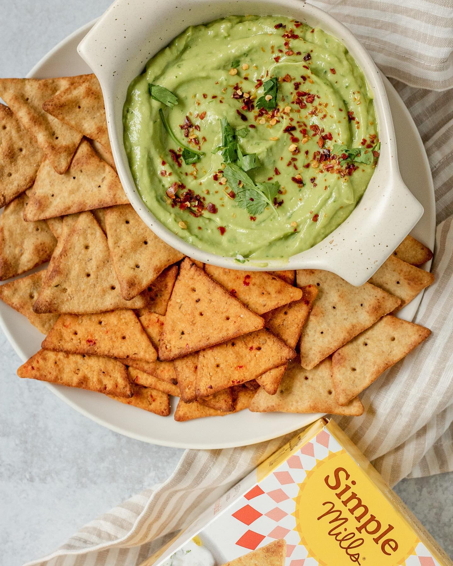 Creamy Avocado Dip with Veggie Pita Crackers