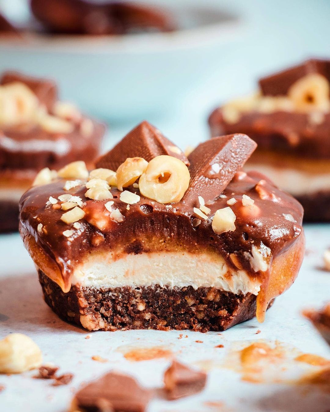 Vegan Hazelnut Praline Cakes