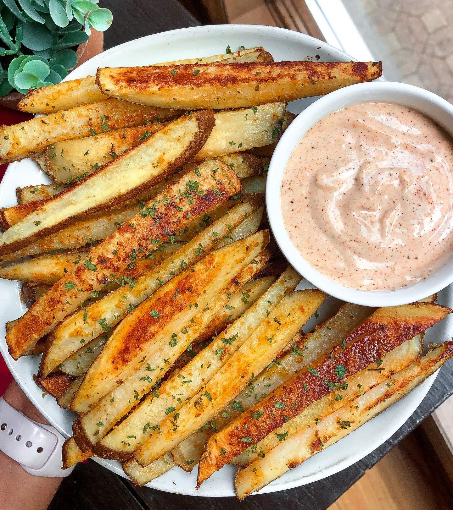 Garlic Fries with Vegan Chipotle Aioli