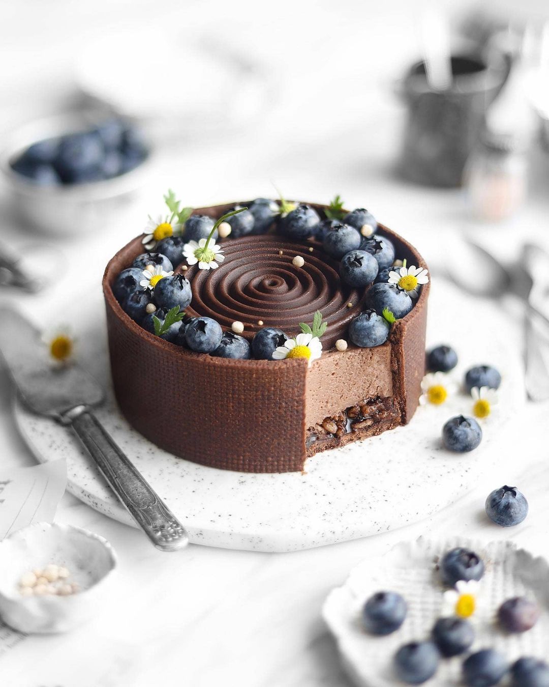 Vegan Chocolate Mousse Cake