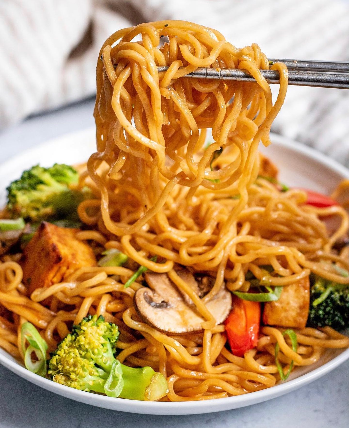 Spicy Sriracha Tofu Noodles