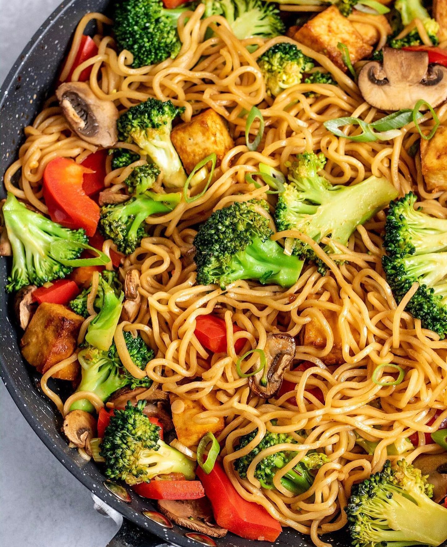 Spicy Sriracha Tofu Noodles