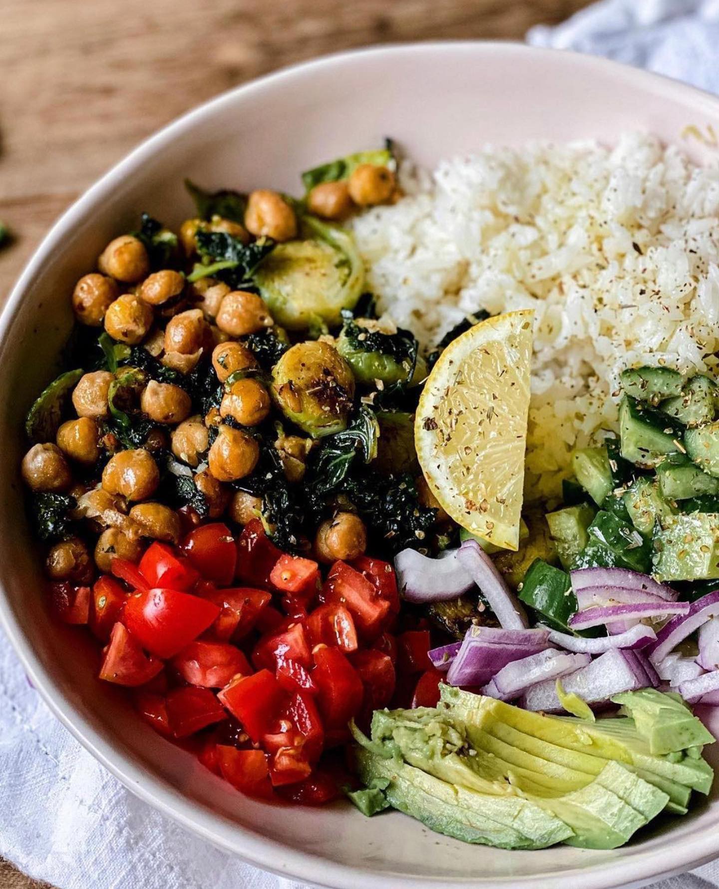 Mediterranean Chickpea and Vegetable Nourish Bowl