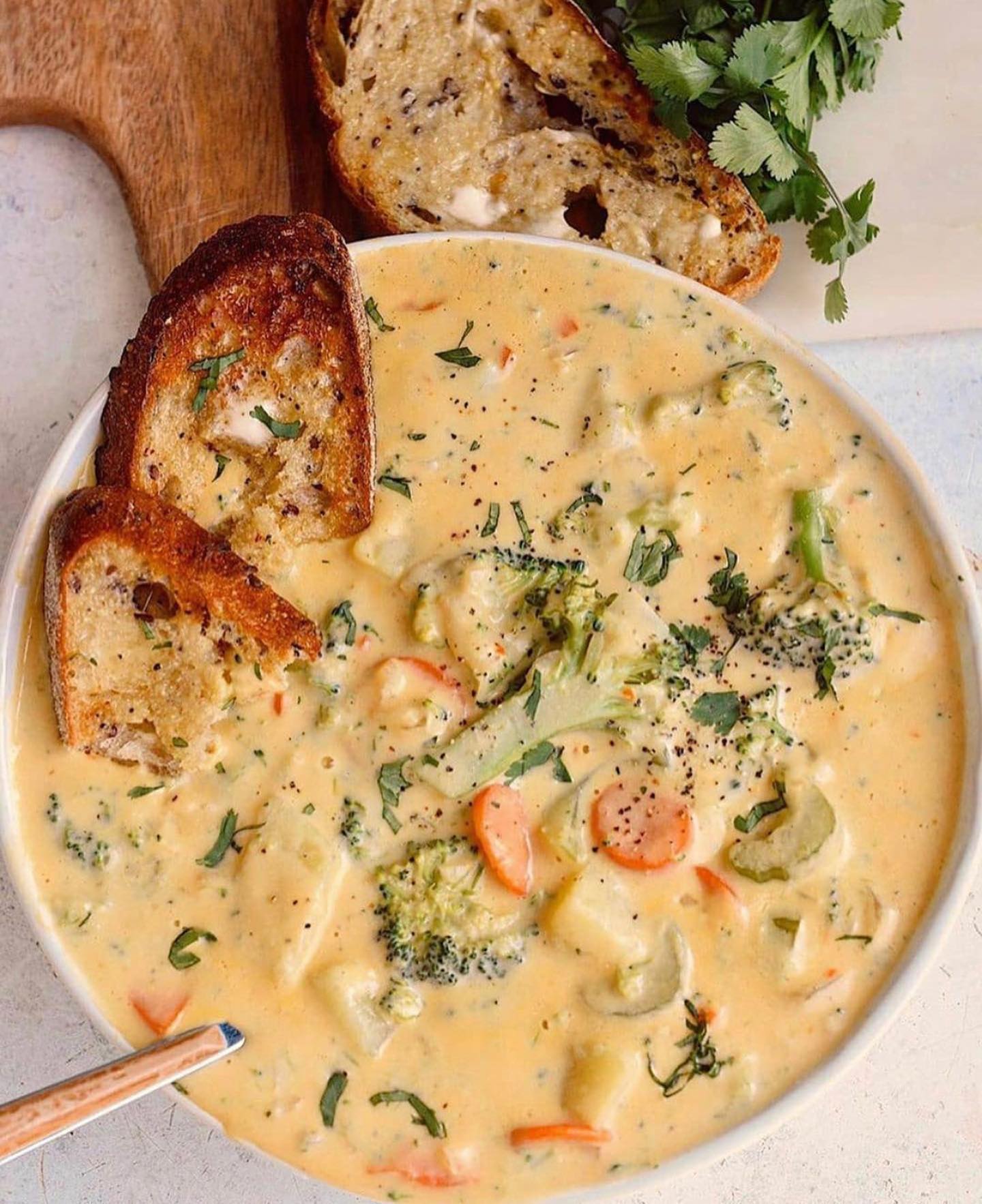 Vegan Broccoli Cheddar Soup